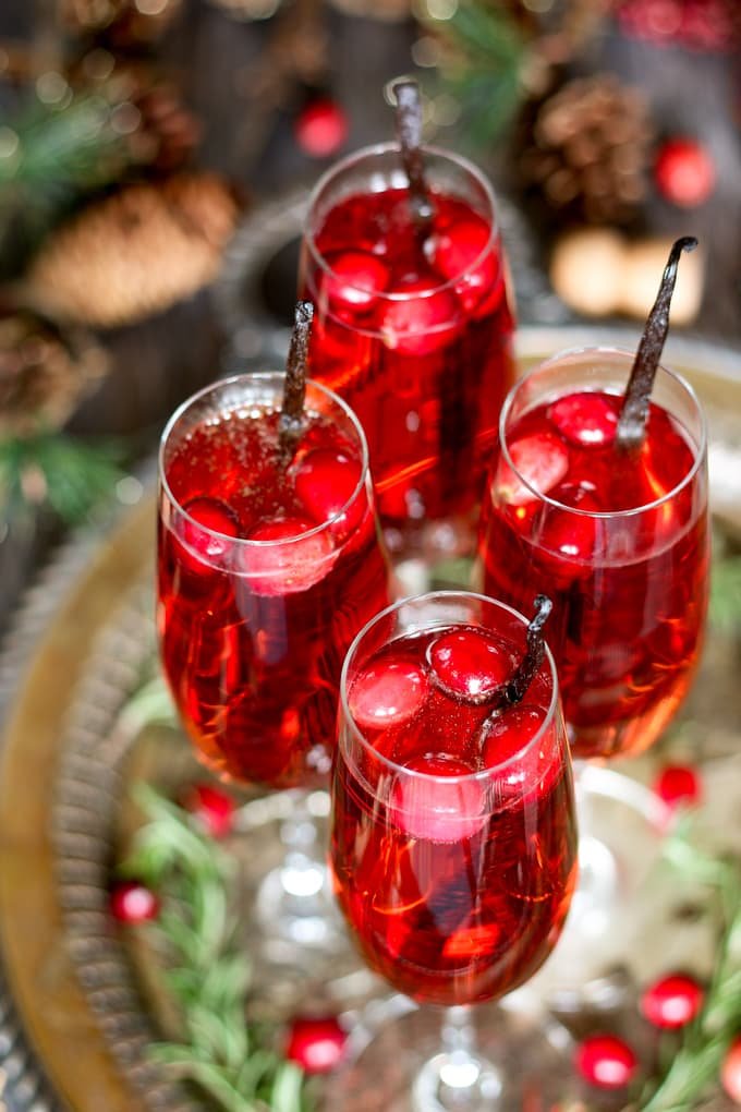 christmas dfrinks, christmas cocktails, christmas mocktails 