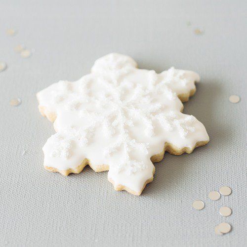 snowflake cookies winter wedding favor 